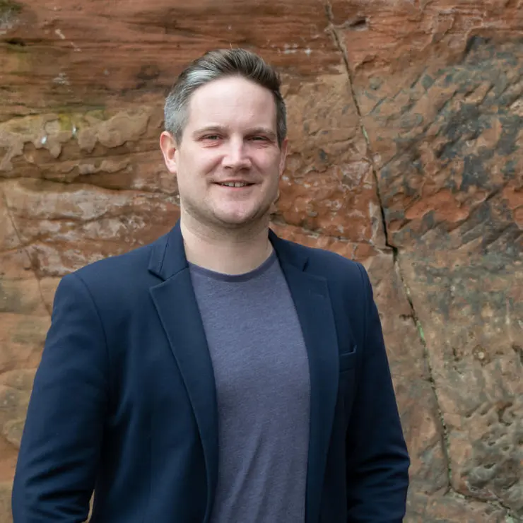 Alumni Simon Jones