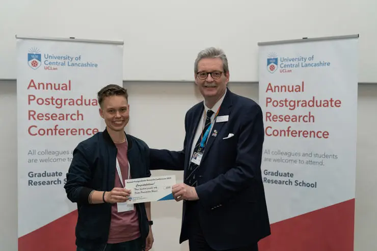 Ellis Keller (left), Poster Presentation 1st Prize winner