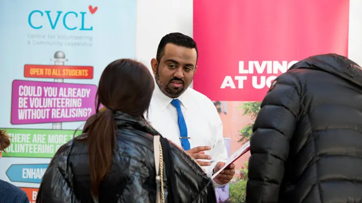 CVCL staff talking to volunteers.