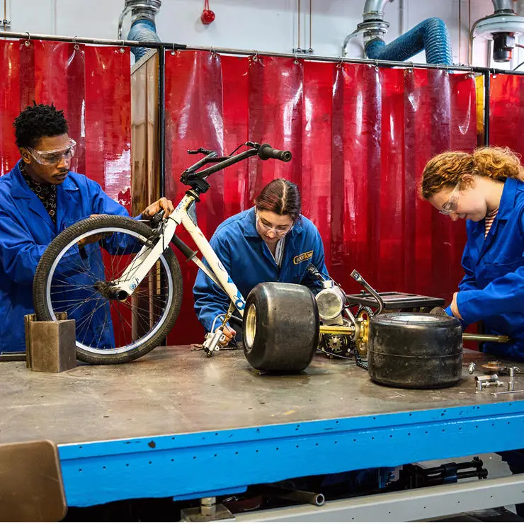 Our fabrication workshop allows you to work collaboratively on big projects.