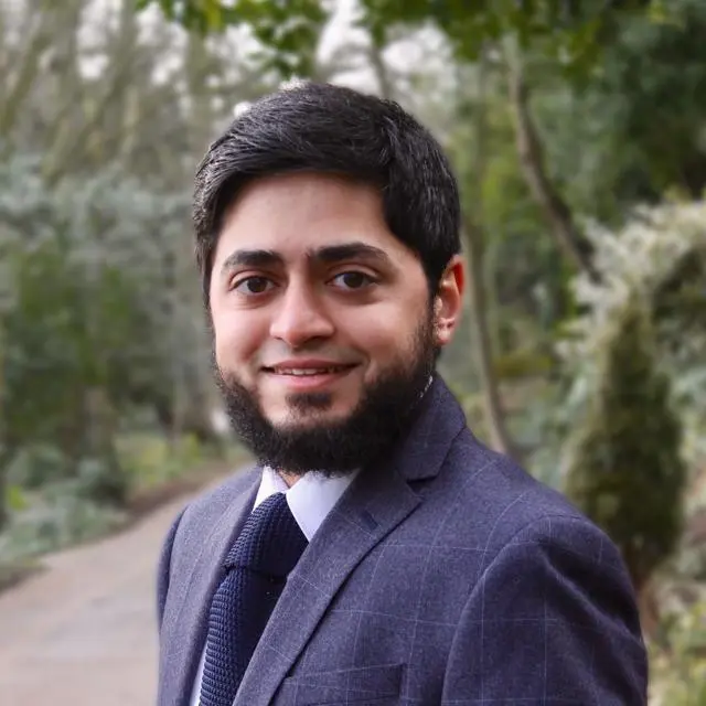 Headshot of Dr Abdullah Desai