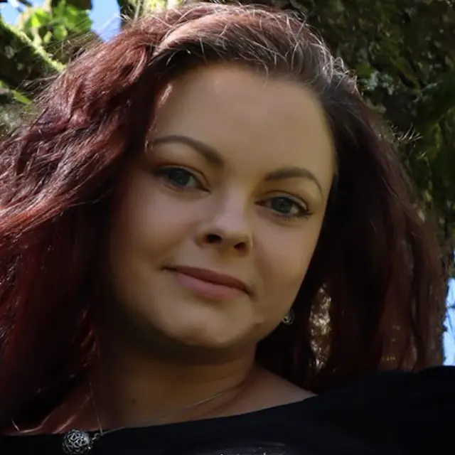 Headshot of Kirsty Allan