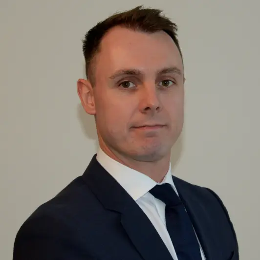 Headshot of Dr Steven Thomson