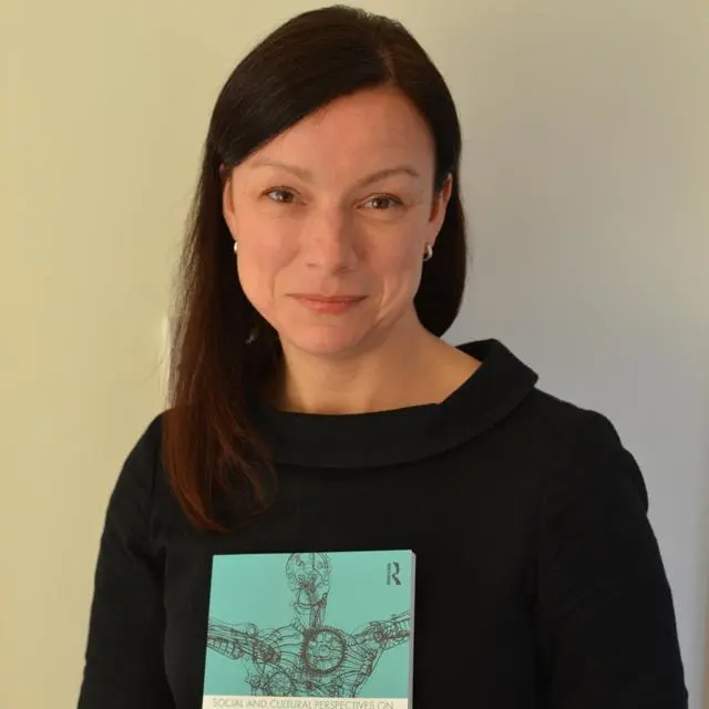 Headshot of Dr Carol Kingdon