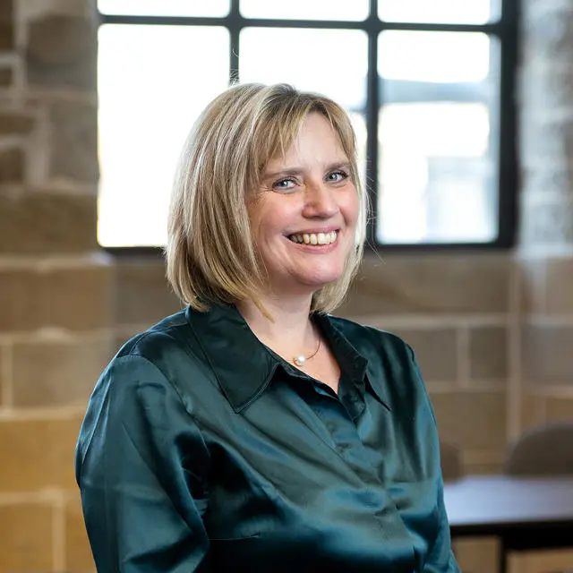 Headshot of Dr Joanne Mellody