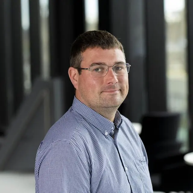 Headshot of Dr John Pinder