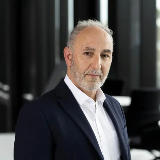 Headshot of Dr Javad Yazdani