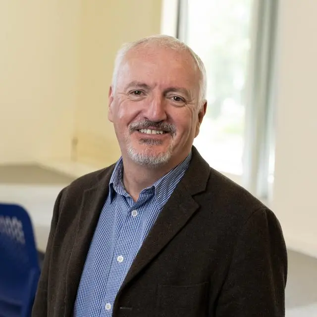 Headshot of Kevin Wright