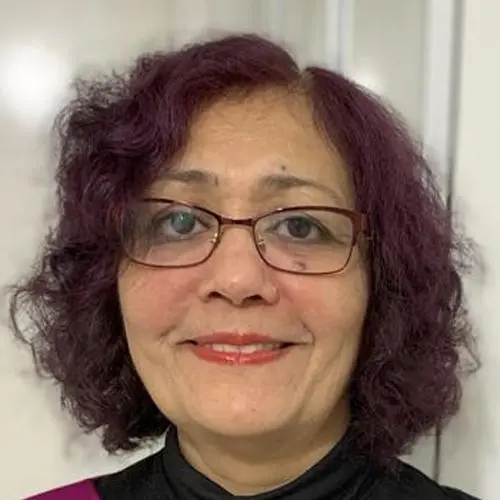 Headshot of Dr Renuka Thakore