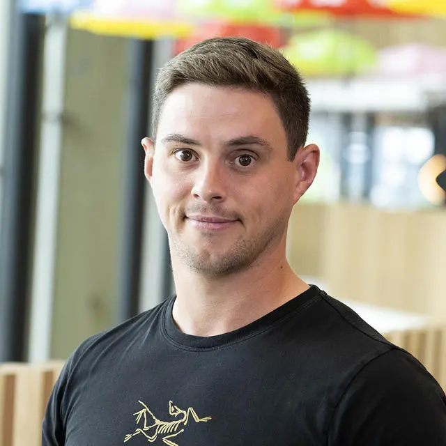 Headshot of Dr Stuart Hesketh