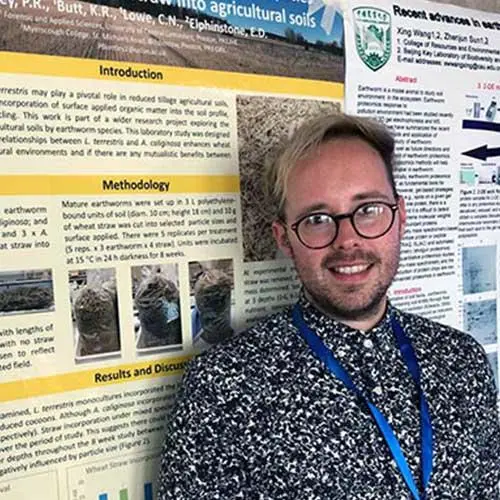 gcs52-pete-bentley-earthworm-research