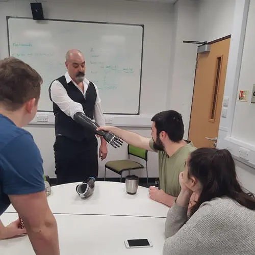 Prosthetic arm