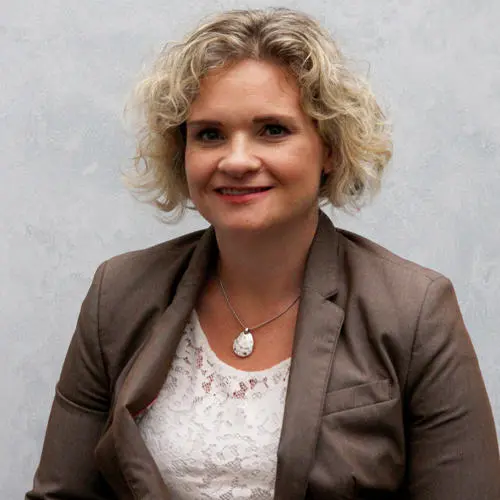 Dr Rebecca Nowland
