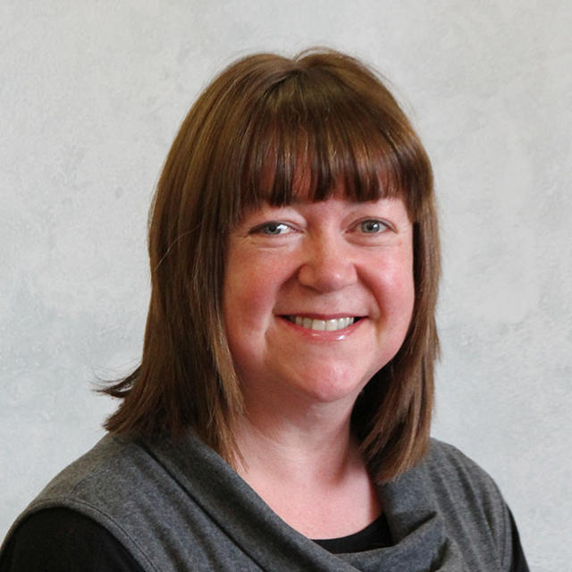 Headshot of Dr Nicola Halenko