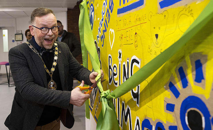 5.	Mayor of Longridge, Councillor Bryan Dalgleish-Warburton, officially opens the exhibition.