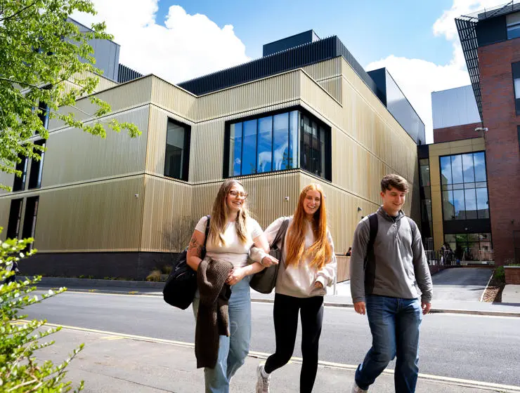 Students outside the School of Veterinary Medicine Building