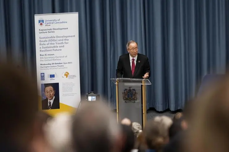 Ban Ki-moon at the lectern 