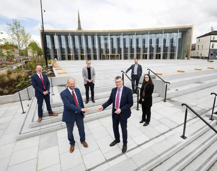 New Square handover (from left to right) David Maiden, AECOM Associate Director; Paul Sykes, NW Regional Director of Bowmer + Kirkland; Steve Merridew, BDP Engineering Director; UCLan Vice-Chancellor Professor Graham Baldwin; James Thomson, Project Associate at Hawkins\Brown; and UCLan Students’ Union President Zuleikha Chikh.