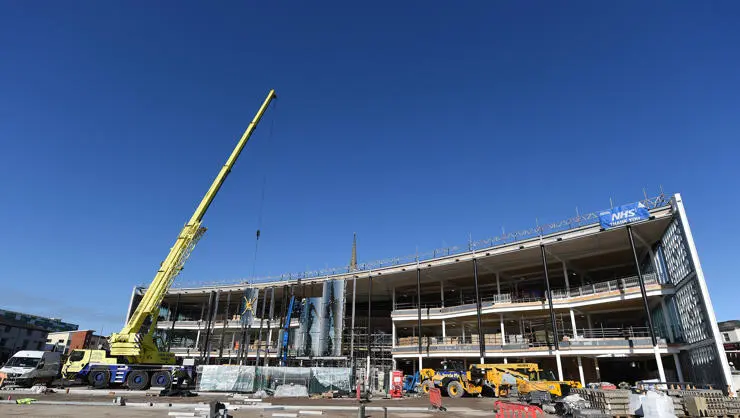 news-student centre glass installation (3)