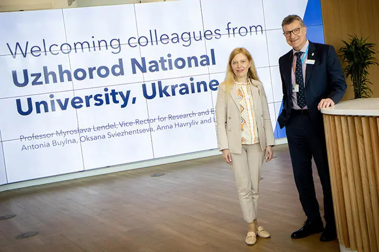 UzhNU Vice-Rector Professor Myroslava Lendel with UCLan Vice-Chancellor Professor Graham Baldwin
